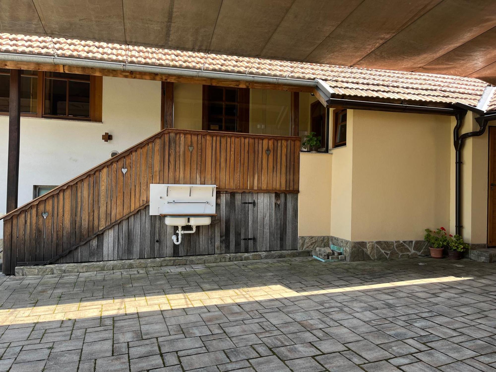 Domacija Brdar Villa Adlesici Екстериор снимка